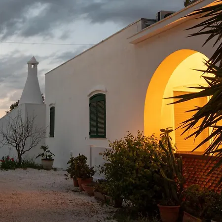 Pozzo Traverso Casale Country house *